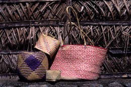 Archipel-des-Comores;-Artisanat;-France;-Kaleidos;-Kaleidos-images;-La-parole-à-limage;-Laurent-Abad;-Mayotte;-Nature-morte;-Océan-Indien;-Panier;-Stories-Pictures;-Tressage;-Vannerie